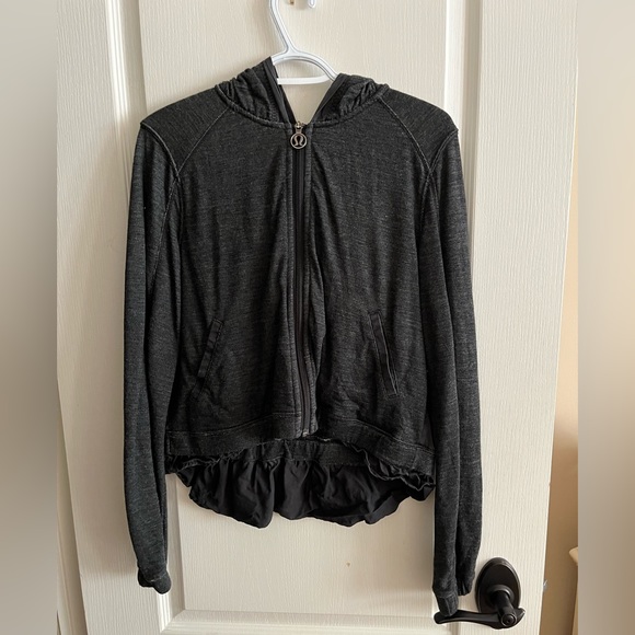 Lululemon cropped ruffle back two material sweater - Picture 1 of 4